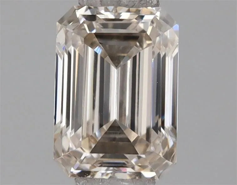 0.49ct Emerald Lab Grown Diamond (Colour J, Clarity VVS2, IGI Certified)