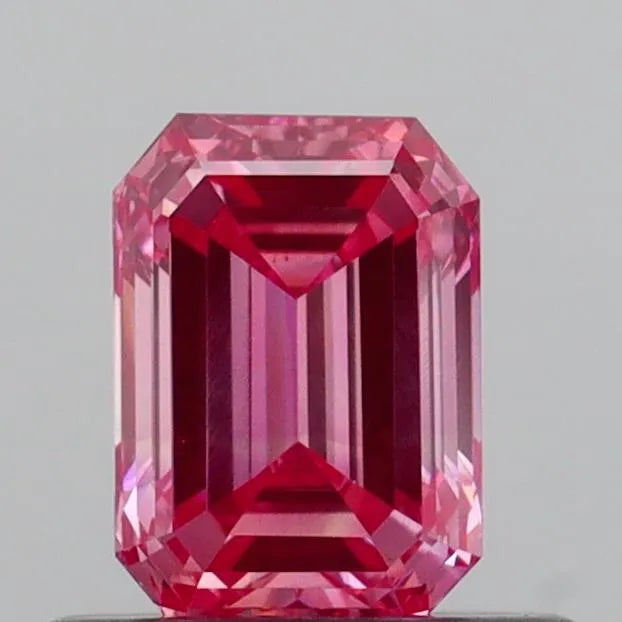 0.55ct Emerald Lab Grown Diamond (Colour Fancy Vivid Pink, Clarity VS2, IGI Certified)