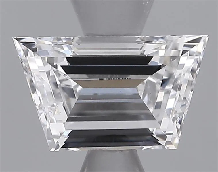 0.73ct Trapeze Lab Grown Diamond (Colour E, Clarity VS1, IGI Certified)