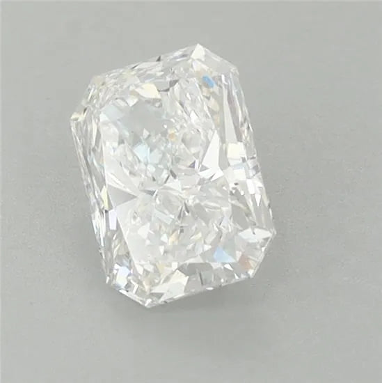 0.76ct Radiant Lab Grown Diamond (Colour E, Clarity VVS2, IGI Certified)