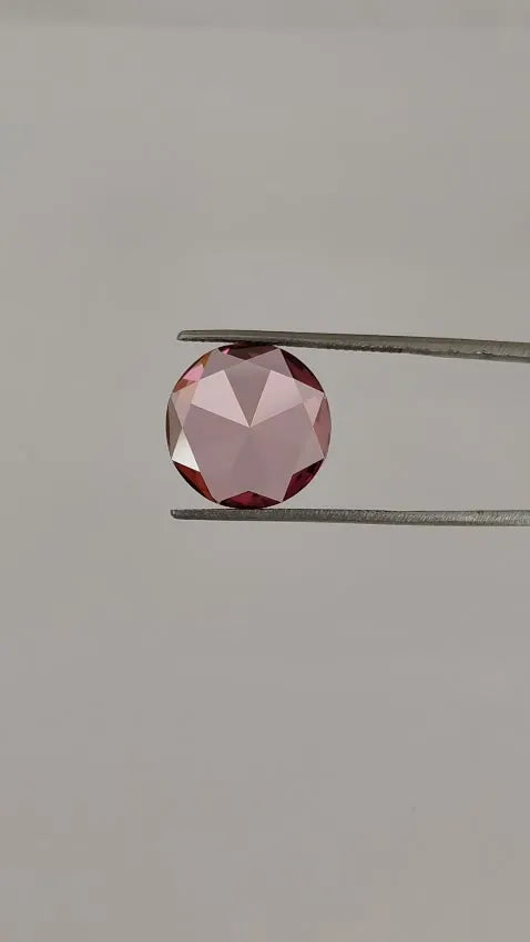 0.83ct Oval Lab Grown Diamond (Colour Fancy Vivid Pink, Clarity VS1, IGI Certified)