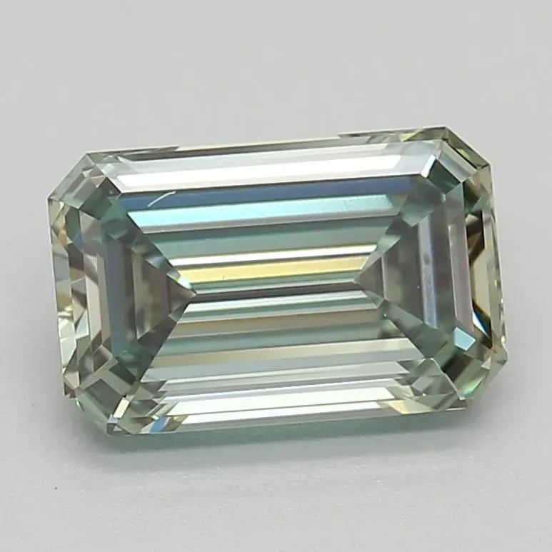 0.94ct Emerald Lab Grown Diamond (Colour Fancy Intense Green, Clarity VS1, IGI Certified)