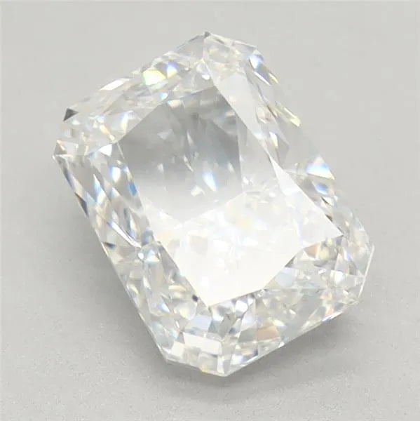 0.94ct Radiant Lab Grown Diamond (Colour F, Clarity VVS1, IGI Certified)
