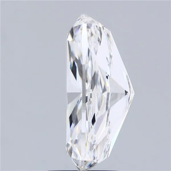 4.14ct Cushion modified Lab Grown Diamond (Colour E, Clarity VVS2, IGI Certified)