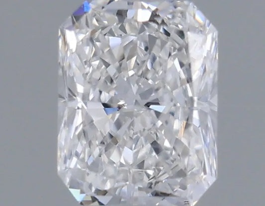 0.42ct Radiant Lab Grown Diamond (Colour E, Clarity VVS2, IGI Certified)