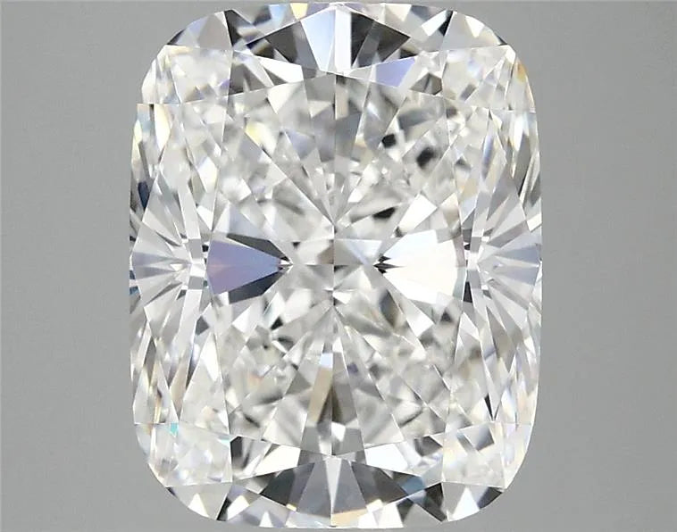 4.20ct Cushion modified Lab Grown Diamond (Colour E, Clarity VVS2, IGI Certified)