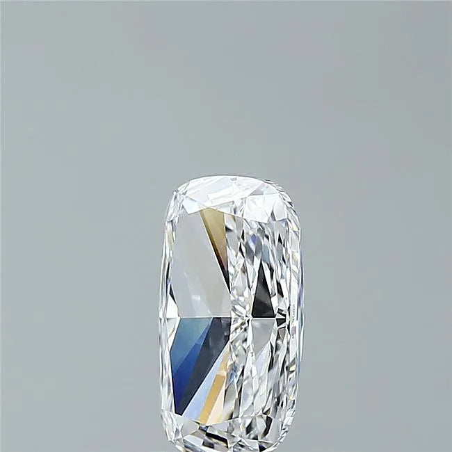 2.10ct Cushion modified Lab Grown Diamond (Colour D, Clarity VVS2, IGI Certified)