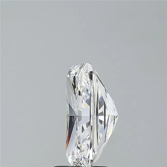 3.23ct Radiant Lab Grown Diamond (Colour E, Clarity VVS1, IGI Certified)