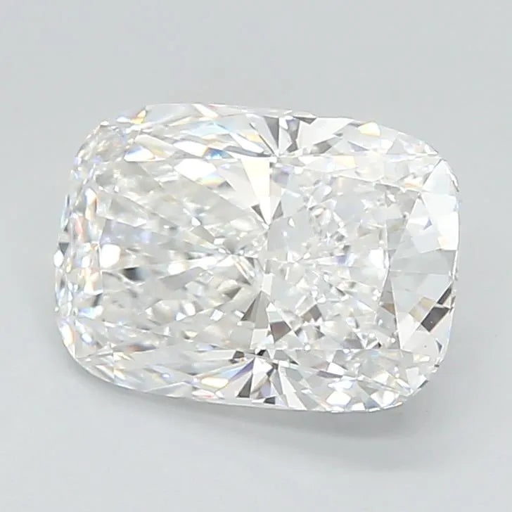 3.47ct Cushion modified Lab Grown Diamond (Colour E, Clarity VVS2, IGI Certified)