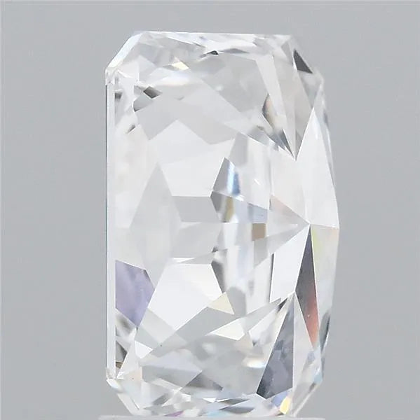 3.14ct Radiant Lab Grown Diamond (Colour D, Clarity VVS2, IGI Certified)