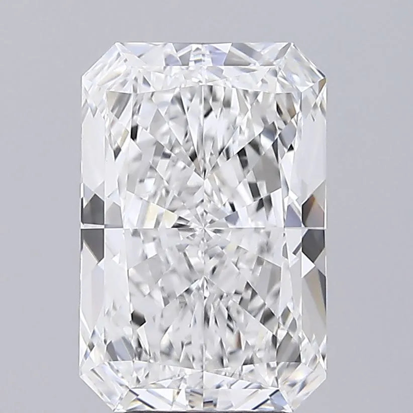 5.02ct Radiant Lab Grown Diamond (Colour D, Clarity VVS2, IGI Certified)