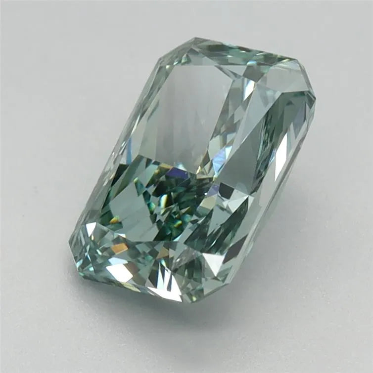 1.60ct Radiant Lab Grown Diamond (Colour Fancy Vivid Green, Clarity VVS2, IGI Certified)