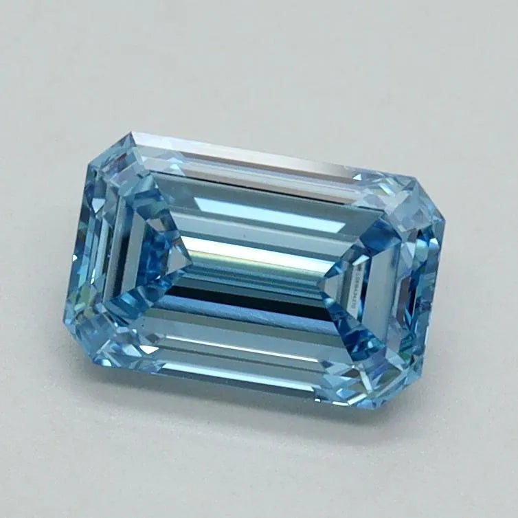 1.01ct Emerald Lab Grown Diamond (Colour Fancy Intense Blue, Clarity VVS2, IGI Certified)