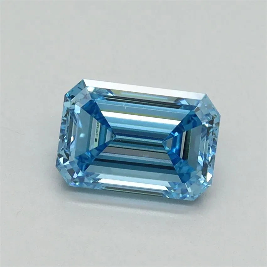 1.01ct Emerald Lab Grown Diamond (Colour Fancy Vivid Blue, Clarity VVS2, IGI Certified)