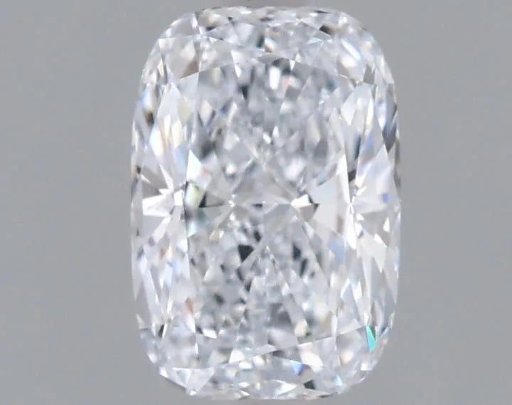 1.03ct Cushion modified Lab Grown Diamond (Colour E, Clarity VVS2, IGI Certified)