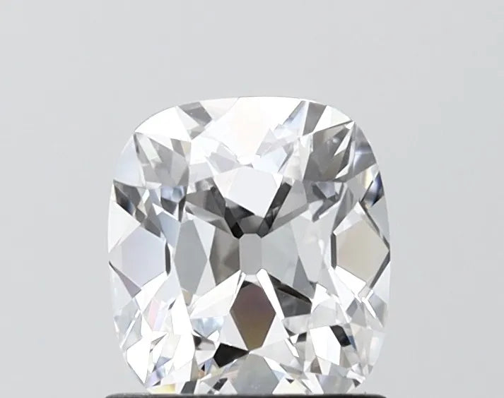 1.05ct Cushion Lab Grown Diamond (Colour D, Clarity VVS1, IGI Certified)