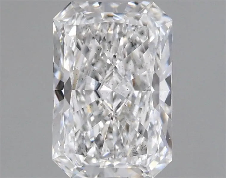 1.32ct Radiant Lab Grown Diamond (Colour E, Clarity SI1, IGI Certified)
