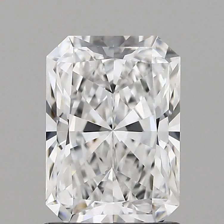 1.36ct Radiant Lab Grown Diamond (Colour E, Clarity VS1, IGI Certified)