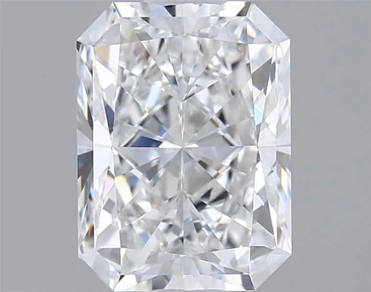 1.37ct Radiant Lab Grown Diamond (Colour E, Clarity VVS2, IGI Certified)