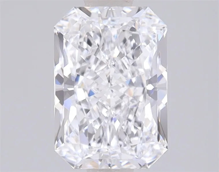 1.40ct Radiant Lab Grown Diamond (Colour E, Clarity VVS2, IGI Certified)