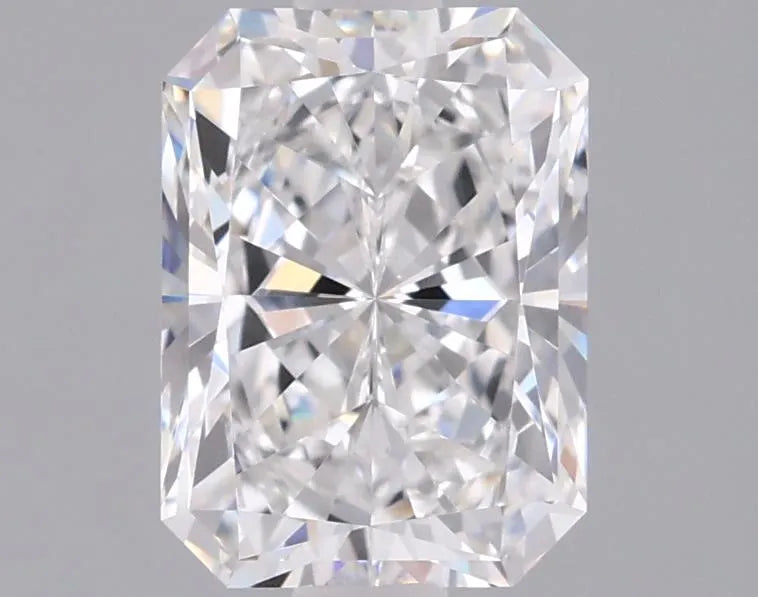1.51ct Radiant Lab Grown Diamond (Colour E, Clarity VVS2, IGI Certified)