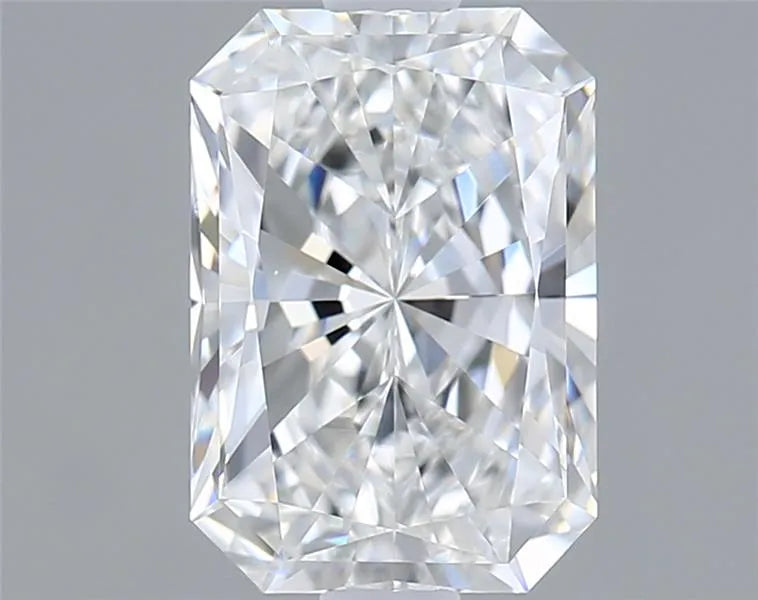 1.51ct Radiant Lab Grown Diamond (Colour E, Clarity VVS2, IGI Certified)