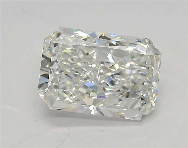1.54ct Radiant Lab Grown Diamond (Colour E, Clarity VVS2, IGI Certified)
