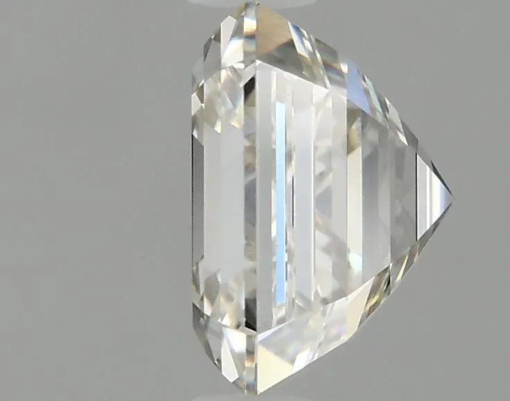 1.55ct Asscher Lab Grown Diamond (Colour H, Clarity VVS2, IGI Certified)