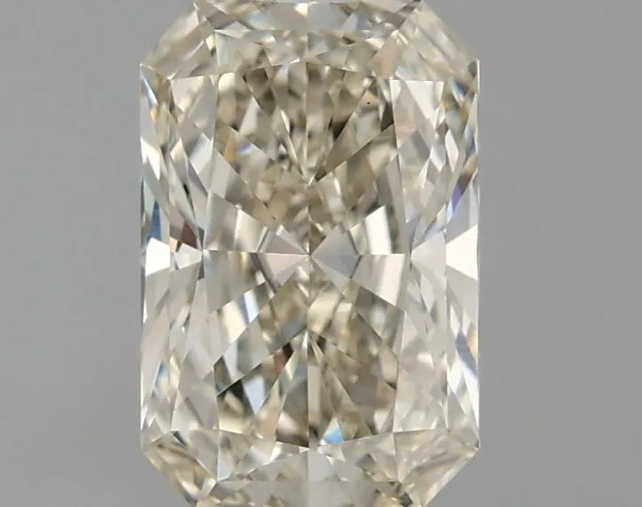 1.55ct Radiant Lab Grown Diamond (Colour J, Clarity VVS2, IGI Certified)