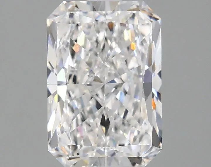 1.57ct Radiant Lab Grown Diamond (Colour D, Clarity VVS2, IGI Certified)