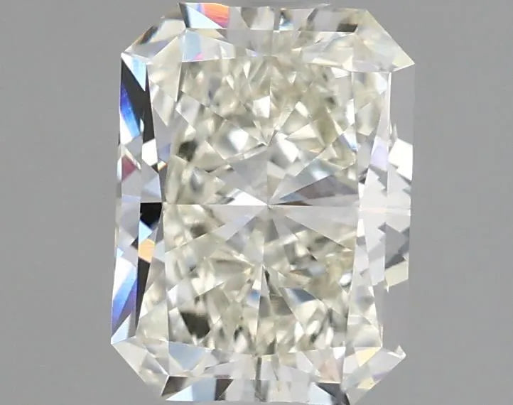 1.59ct Radiant Lab Grown Diamond (Colour J, Clarity VVS2, IGI Certified)