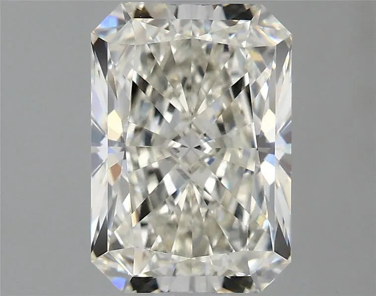 1.79ct Radiant Lab Grown Diamond (Colour H, Clarity VVS2, IGI Certified)