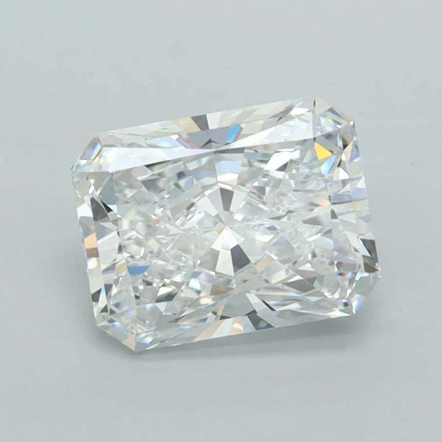 1.80ct Radiant Lab Grown Diamond (Colour E, Clarity VVS2, IGI Certified)