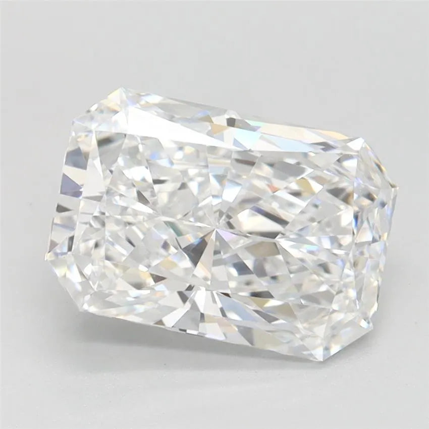 1.93ct Radiant Lab Grown Diamond (Colour E, Clarity VVS1, IGI Certified)