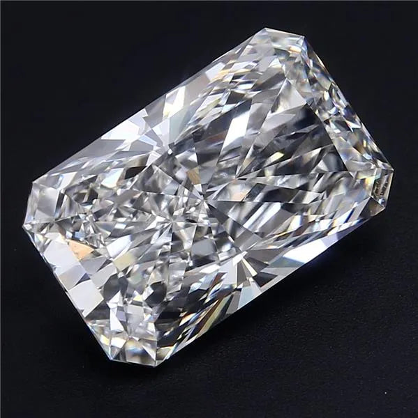 10.07ct Radiant Lab Grown Diamond (Colour F, Clarity VVS2, IGI Certified)