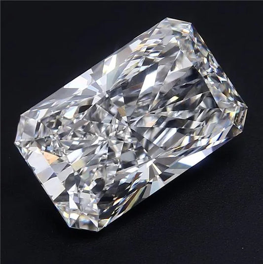 10.07ct Radiant Lab Grown Diamond (Colour F, Clarity VVS2, IGI Certified)