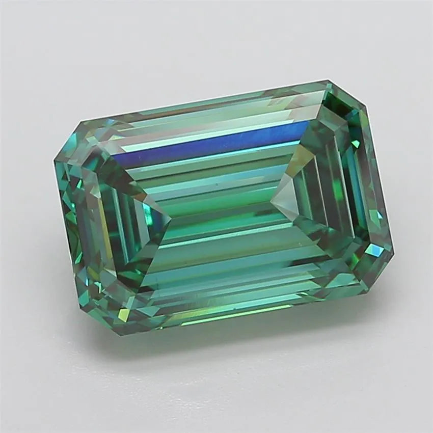 10.56ct Emerald Lab Grown Diamond (Colour Fancy Vivid Green, Clarity VS1, IGI Certified)