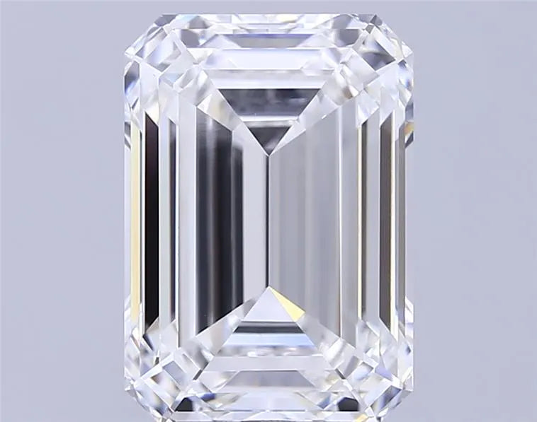 7.07ct Emerald Lab Grown Diamond (Colour E, Clarity VVS1, IGI Certified)