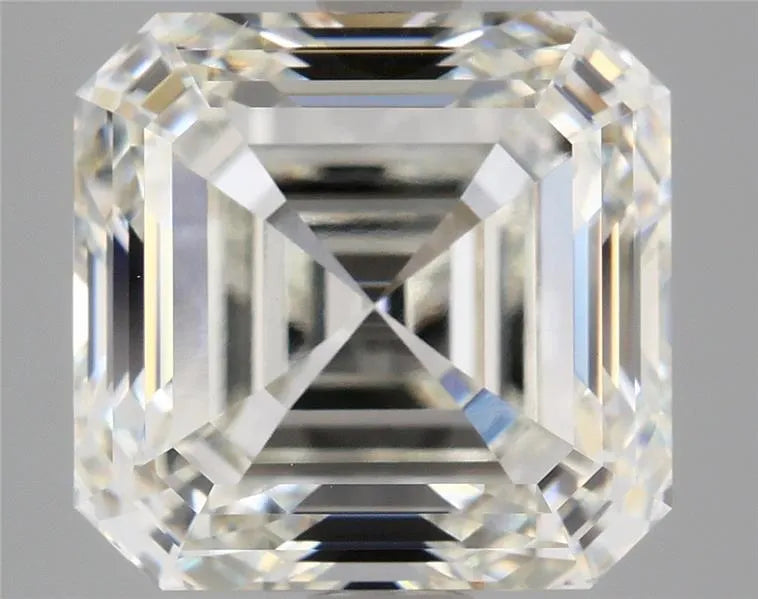 3.84ct Square emerald Lab Grown Diamond (Colour G, Clarity VS1, IGI Certified)