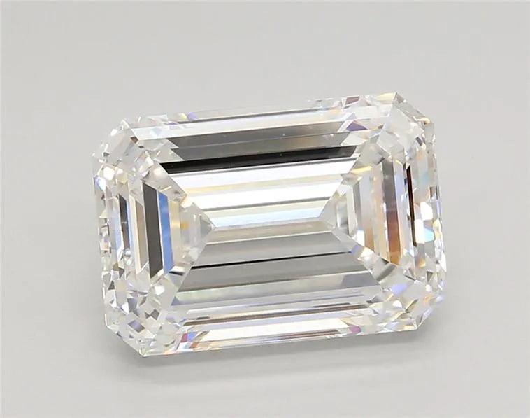 5.08ct Emerald Lab Grown Diamond (Colour E, Clarity VVS2, IGI Certified)