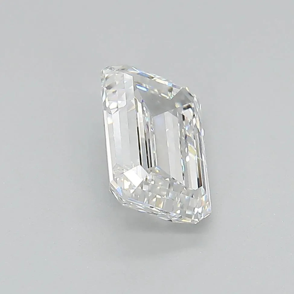 3.80ct Emerald Lab Grown Diamond (Colour G, Clarity VVS2, IGI Certified)