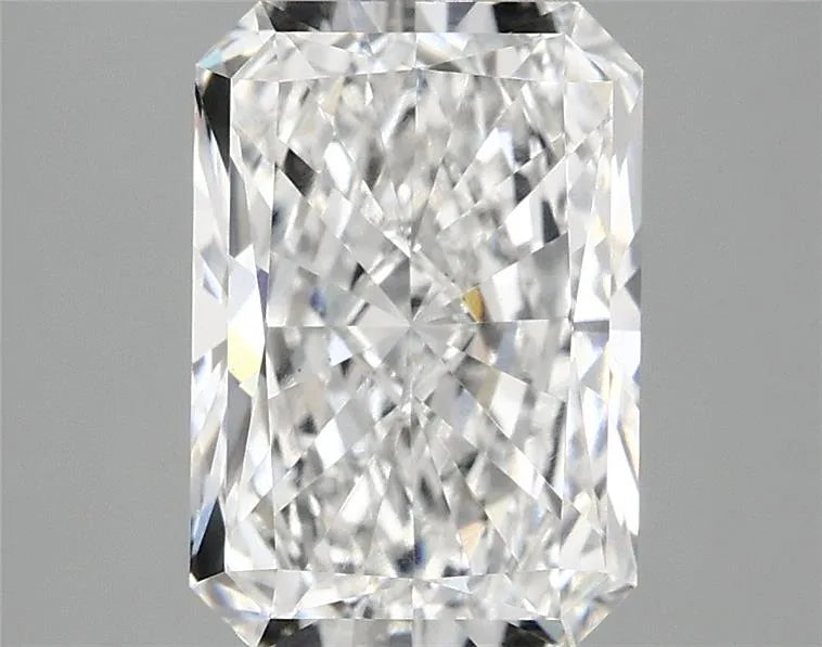 2.83ct Radiant Lab Grown Diamond (Colour E, Clarity VS1, IGI Certified)