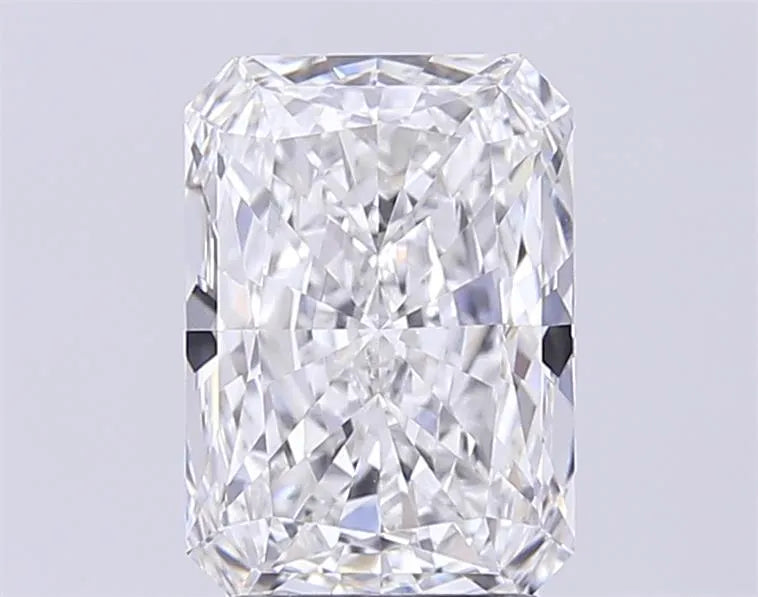 3.02ct Radiant Lab Grown Diamond (Colour F, Clarity VVS2, IGI Certified)