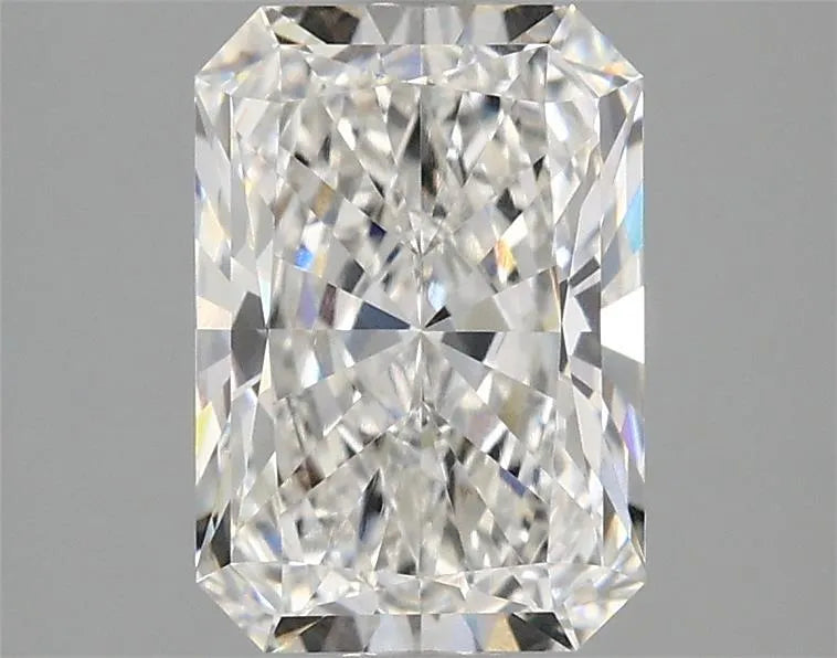 2.10ct Radiant Lab Grown Diamond (Colour E, Clarity VVS2, IGI Certified)