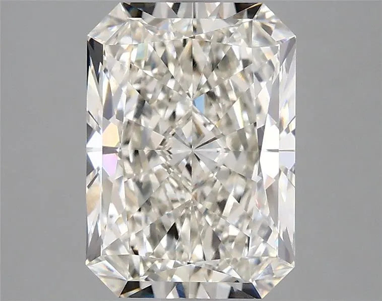 2.78ct Radiant Lab Grown Diamond (Colour H, Clarity VVS2, IGI Certified)