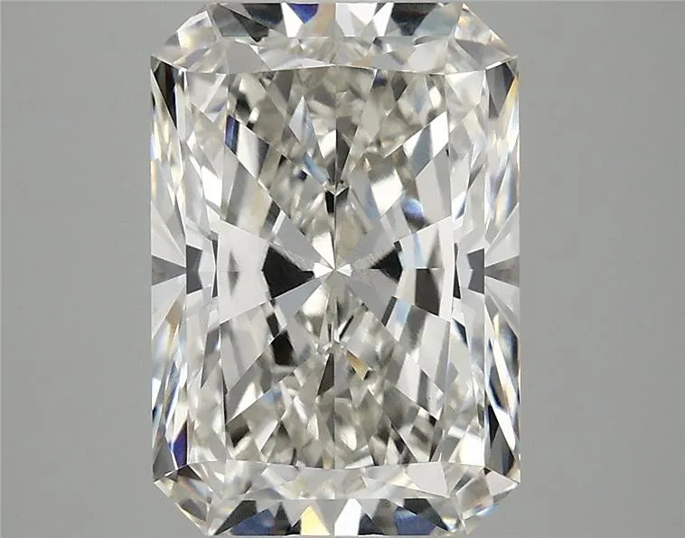 4.09ct Radiant Lab Grown Diamond (Colour G, Clarity VVS2, IGI Certified)