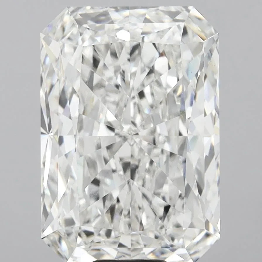 15.08ct Radiant Lab Grown Diamond (Colour G, Clarity VVS2, IGI Certified)