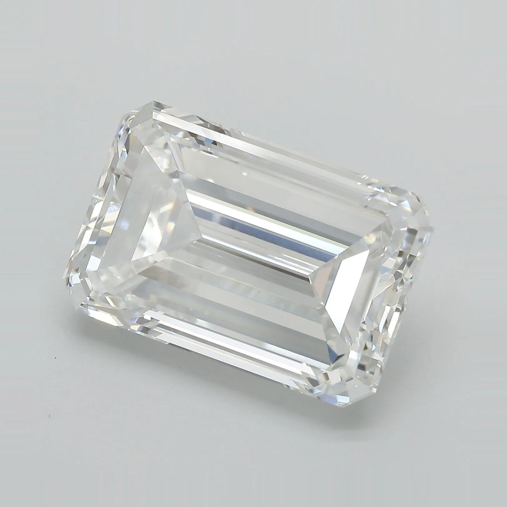 15.31ct Emerald Lab Grown Diamond (Colour F, Clarity VVS2, IGI Certified)