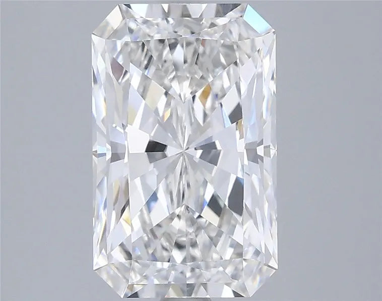 3.06ct Radiant Lab Grown Diamond (Colour E, Clarity VVS1, IGI Certified)