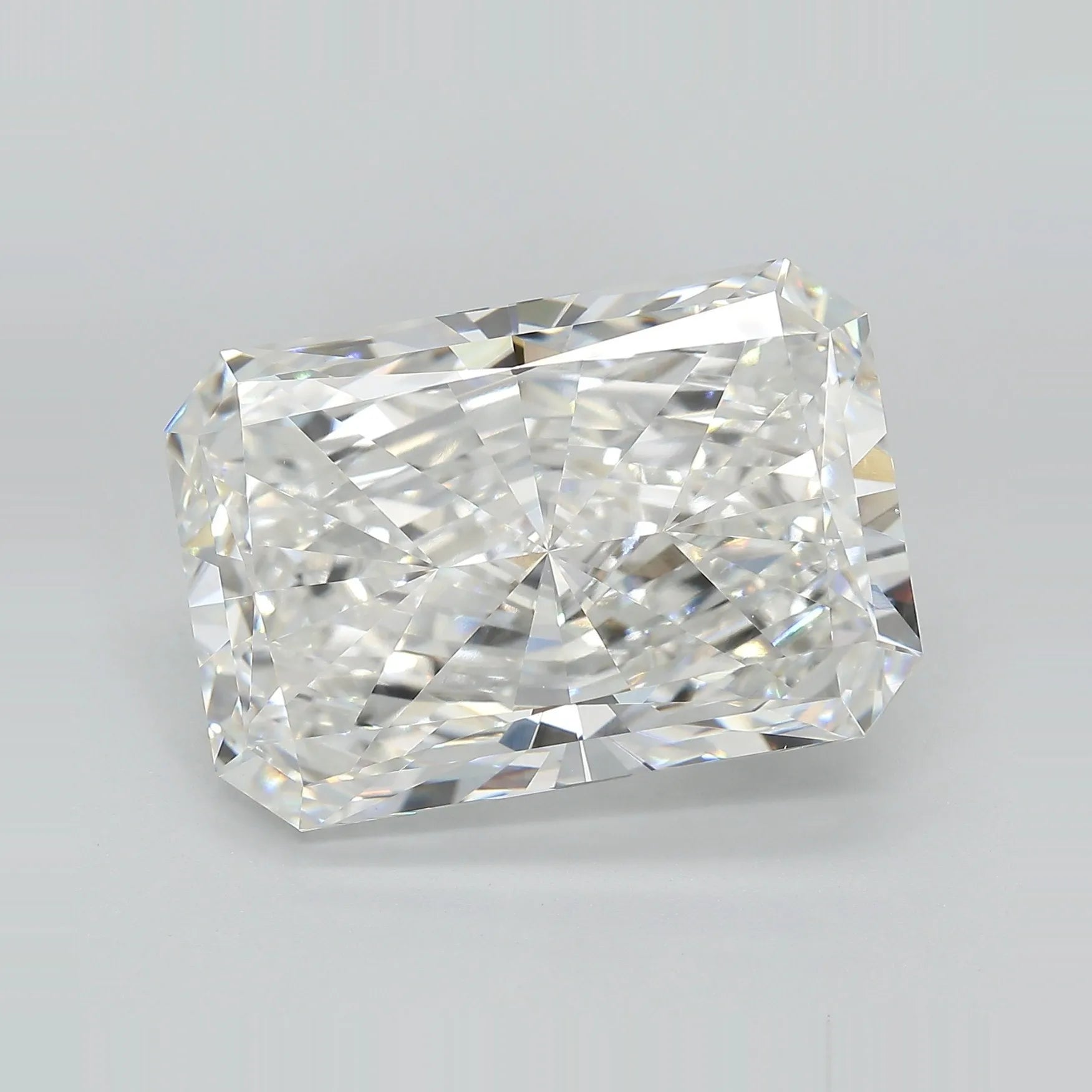 16.40ct Radiant Lab Grown Diamond (Colour F, Clarity VVS2, IGI Certified)